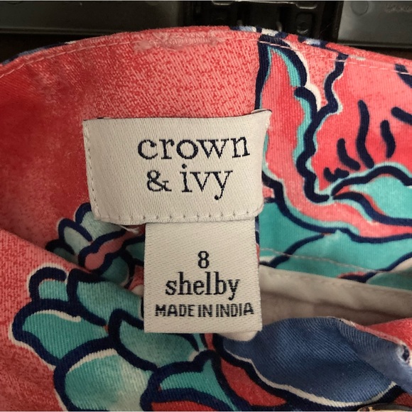 Crown & Ivy shorts - Picture 2 of 7